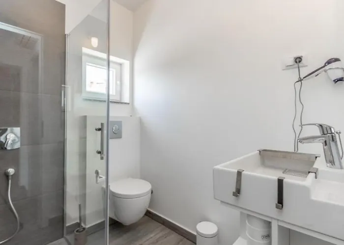 Nyaraló Casa Moderna *